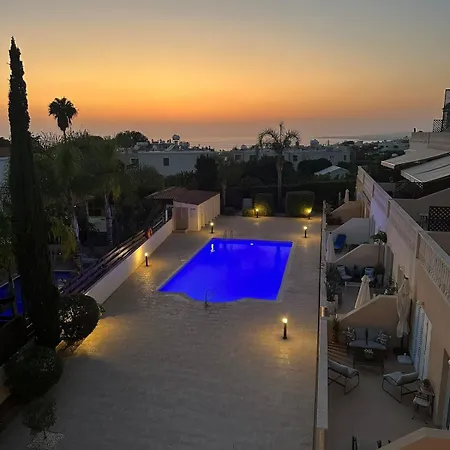 Tranquil Hideaway With Breathtaking Sea Views