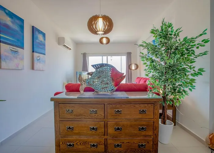 アパート Tranquil Hideaway With Breathtaking Sea Views キッソネルガ