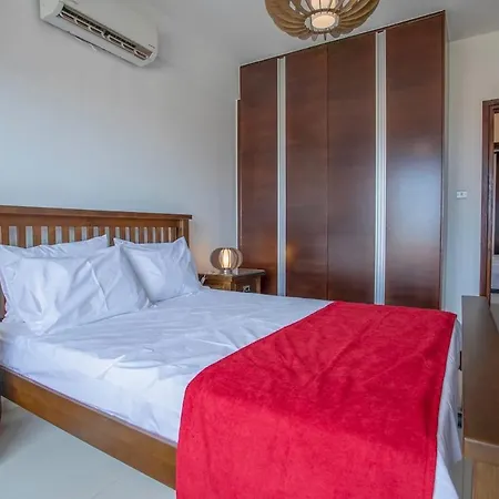Tranquil Hideaway With Breathtaking Sea Views 아파트 키소네르가