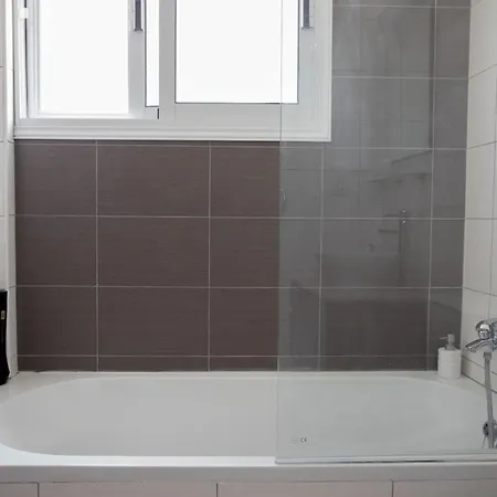 Tranquil Hideaway With Breathtaking Sea Views Appartamento *